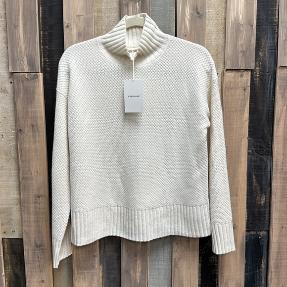 Everlane The Wool Cashmere Waffle Square Crew Neck Sweater - Picture 2 of 9